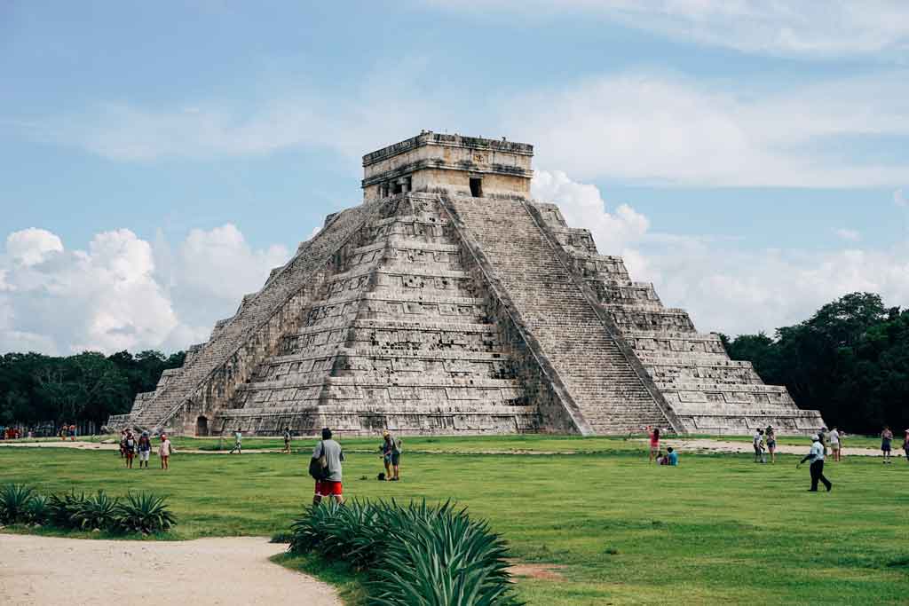 chichen itza and tulum