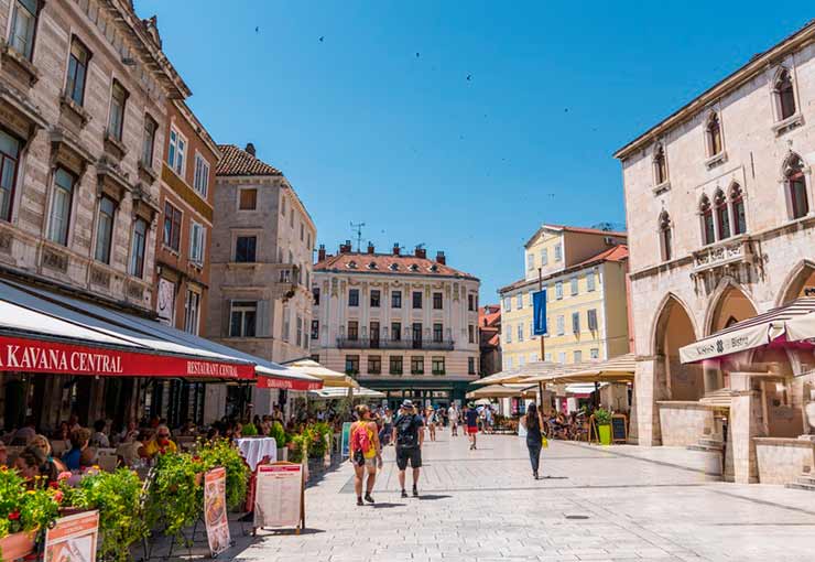Visitar Split  Croácia: Roteiro com o que ver e fazer - VagaMundos